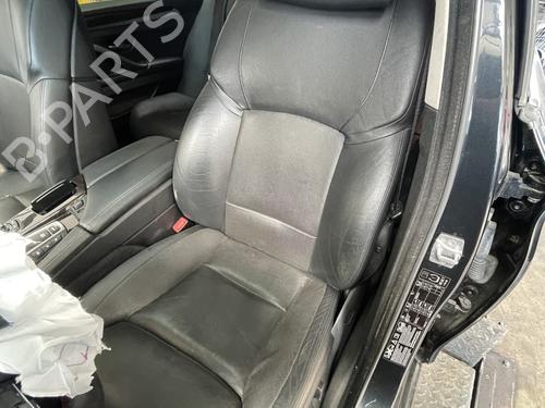 Used Left front seat BMW 5 Touring (F11) 530 d xDrive (258 hp) 25923166
