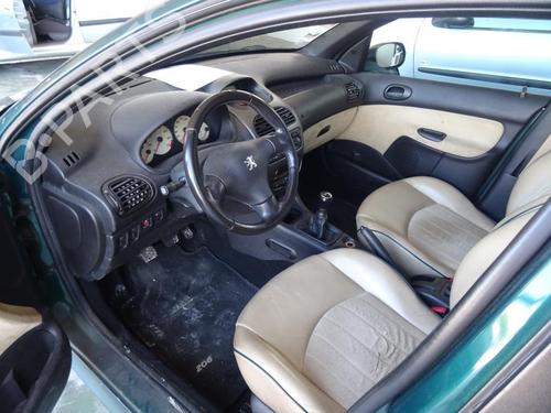 Venstre  foran tåkelykt PEUGEOT 206 Hatchback (2A/C) 1.4 i | BP18197533C30 