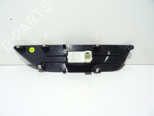 Right front window switch PEUGEOT 2008 II (UD_, US_, UY_, UJ_, UR_, UC_) 1.5 BlueHDI 130 | BP18197318I26 