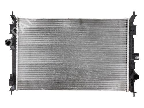 Used Water radiator PEUGEOT 308 III (FB_, FH_, FP_, F3_, FM_) PureTech 130 (FPHNSL, FPHNST) (131 hp) 25820071