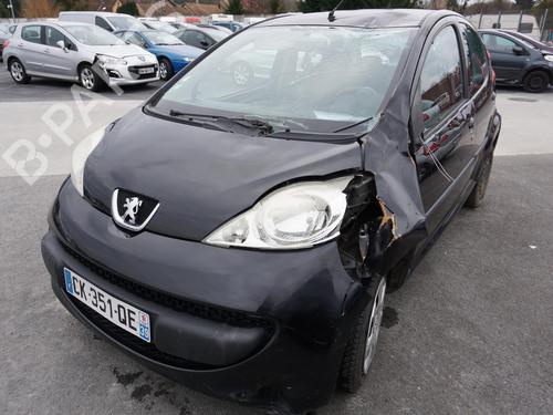 Right taillight PEUGEOT 107 (PM_, PN_) 1.4 HDi | BP18173185C35