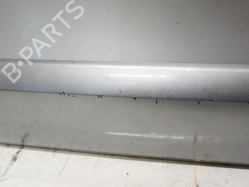 Right front door HYUNDAI SANTA FÉ I (SM) 2.0 CRDi 4x4 | BP18193319C3