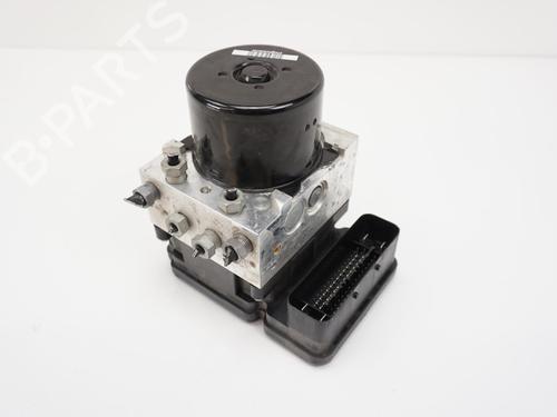 Used ABS pump VOLVO S60 II (134) D4 (181 hp) 18195944