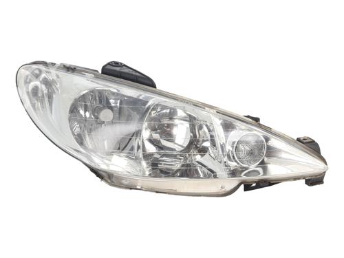Used Right headlight PEUGEOT 206 Hatchback (2A/C) 1.4 HDi eco 70 (68 hp) 31062946