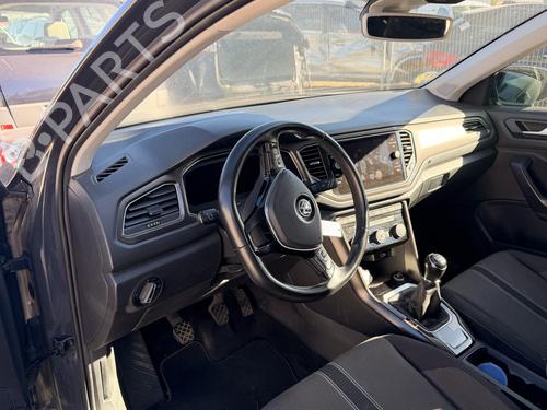dashboard-vw-t-roc-a11-d11-2017-39396879 main image
