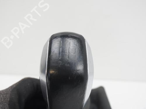 Used Shift knob Shift knob PEUGEOT 208 I (CA_, CC_) 1.2 THP 110 (110 hp) 18194617 18194617