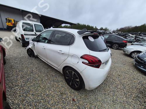 Brugte PEUGEOT 208 I (CA_, CC_) 1.2 VTI 82 (82 hp) 4368025