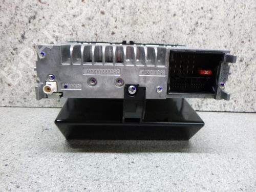 Used Radio VW POLO V (6R1, 6C1) 1.2 (70 hp) 18174346