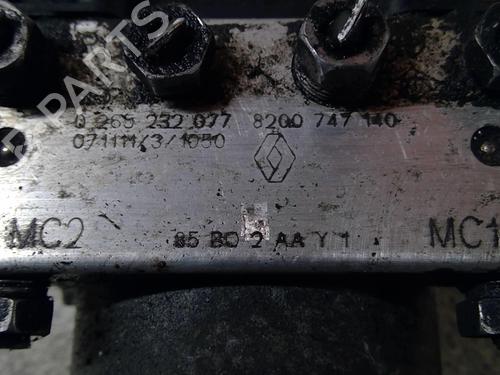 Used ABS pump RENAULT CLIO III (BR0/1, CR0/1) 1.5 dCi (C/BR0G, C/BR1G) (68 hp) 18179246