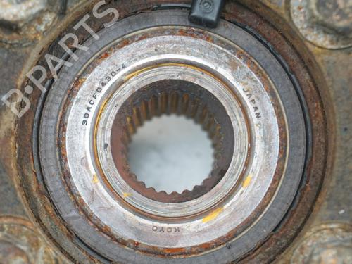 Used Left front steering knuckle MITSUBISHI GRANDIS (NA_W) 2.0 DI-D (NA8W) (136 hp) 24438348