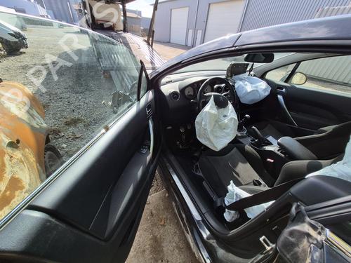 Brugte PEUGEOT 308 CC (4B_) 2.0 HDi (140 hp) 4369060