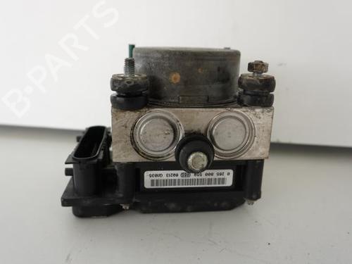 Used ABS pump RENAULT CLIO III (BR0/1, CR0/1) 1.5 dCi (C/BR0G, C/BR1G) (68 hp) 18190034
