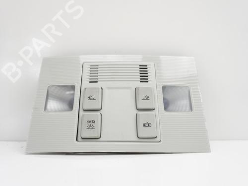 Używane Lampa oświetlenia wnętrza VW GOLF VII (5G1, BQ1, BE1, BE2) 1.0 TSI (110 hp) 18177806