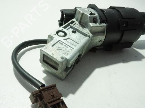 Used Ignition barrel Ignition barrel PEUGEOT 208 I (CA_, CC_) 1.6 HDi (92 hp) 18189950 18189950