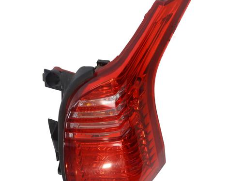 Used Right taillight PEUGEOT 5008 (0U_, 0E_) 1.6 HDi (110 hp) 28611824