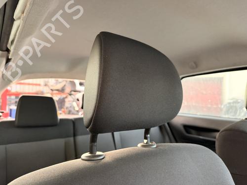 headrest-citroen-c4-cactus-2014-39554613 main image