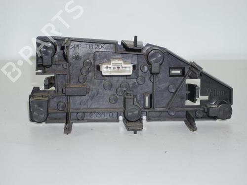 Used Lamp holder PEUGEOT 406 (8B) 2.0 HDI 110 (109 hp) 22071938