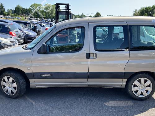 Right taillight CITROËN BERLINGO / BERLINGO FIRST MPV (MF_, GJK_, GFK_) 1.6 HDI 90 (MF9HX) | BP27284512C35 