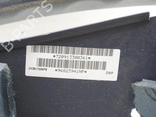 Used Steering wheel Steering wheel PEUGEOT 1007 (KM_) 1.4 (75 hp) 18181733 18181733