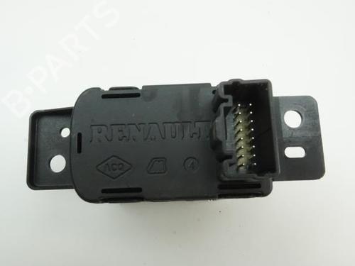 Used Switch RENAULT ESPACE V (JR_) 1.6 dCi 160 (160 hp) 22071790