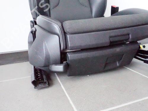 Used Right front seat AUDI A3 Sportback (8VA, 8VF) 2.0 TDI quattro (150 hp) 18196187