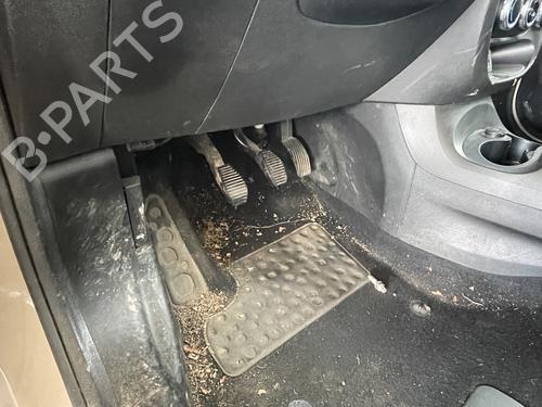 Used Pedal FIAT 500L (351_, 352_) 0.9 (199LYC1B) (105 hp) 25870933