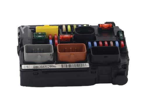 Fuse box CITROËN C3 Picasso (SH_) 1.6 HDI 90 | BP28428926E1