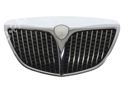 Used Grille Grille LANCIA MUSA (350_) 1.4 (350.AXA11, 350.AXA1A) (95 hp) 40152556 40152556