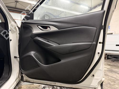 Høyre frontpanel Høyre frontpanel 38634589 38634589