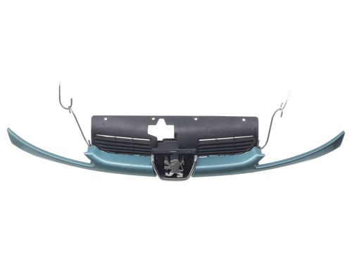 Grill PEUGEOT 206 Hatchback (2A/C) 1.1 i (60 hp) 27713963