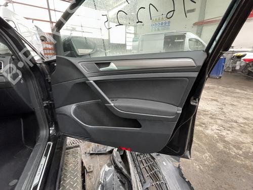 Forreste højre beklædning VW GOLF VII (5G1, BQ1, BE1, BE2) 1.5 TSI (150 hp) 31849694