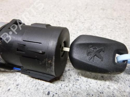 Used Ignition barrel PEUGEOT 208 I (CA_, CC_) 1.0 VTi (68 hp) 18186302
