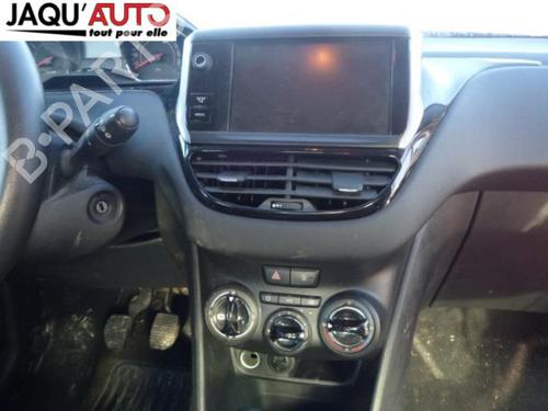 Lamp holder PEUGEOT 208 I (CA_, CC_) 1.2 VTI 82 | BP22071185L10