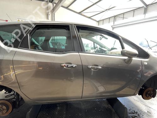 Used Right front door OPEL MERIVA B MPV (S10) 1.4 (75) (120 hp) 29040254