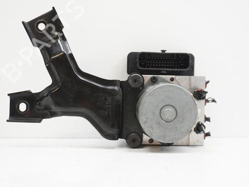 Used ABS pump HYUNDAI i20 II (GB, IB) 1.1 CRDi (75 hp) 18195184