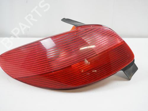 Used Left taillight PEUGEOT 206 Hatchback (2A/C) 1.4 i (75 hp) 18195929