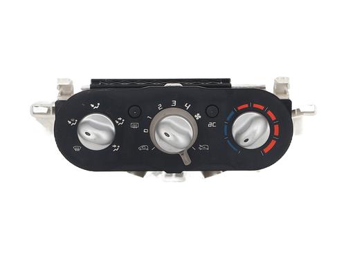 Used Climate control RENAULT TWINGO II (CN0_) 1.5 dCi (CN0E) (64 hp) 28357592