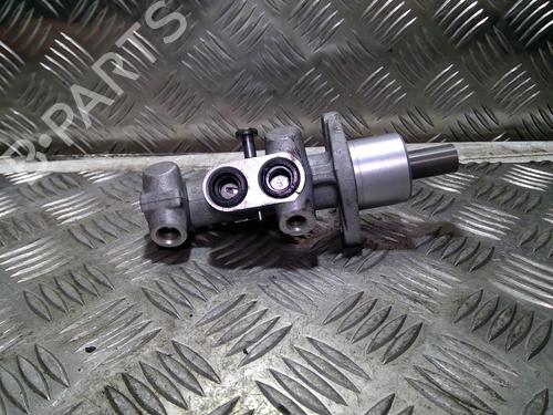 Used Brake master cylinder RENAULT TWINGO II (CN0_) [2007-2025]  19700469