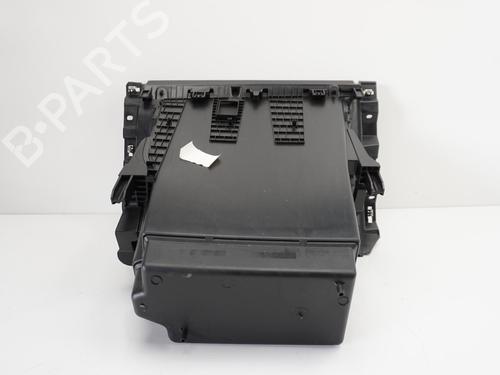 Used Glove box Glove box RENAULT CLIO V (B7_) 1.0 TCe 90 (B7MT) (91 hp) 18177526 18177526