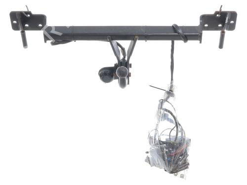 Używane Hak holowniczy / Mechanizm BMW 3 (E46) 318 i (143 hp) 30936765