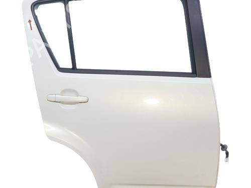 Dør høyre bak DAIHATSU SIRION (M3_) 1.3 (M301) (87 hp) 29158457