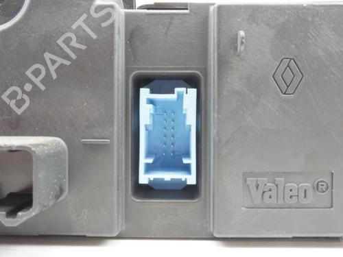 Used Climate control RENAULT MEGANE II Coupé-Cabriolet (EM0/1_) 1.9 dCi (131 hp) 18173552