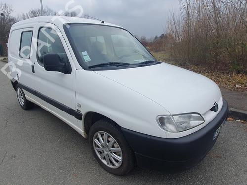 Front left door window PEUGEOT PARTNER Box Body/MPV (5_, G_) 2.0 HDi | BP23763435C18 