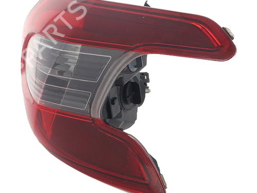Used Right taillight Right taillight PEUGEOT 308 II (LB_, LP_, LW_, LH_, L3_) 1.5 BlueHDi 130 (131 hp) 26499102 26499102