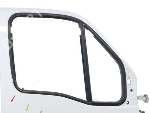 Porta anteriore destra Porta anteriore destra RENAULT MASTER II Platform/Chassis (ED/HD/UD) 2.5 dCi (ED01, ED02, ED41, ED42, ED81, ED82, ED91, ED92,... (120 hp) 26523156 26523156