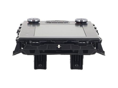 display-monitor-renault-megane-iv-hatchback-b9amn_-2015-28523271 main image