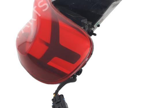 right-taillight-citroen-c5-aircross-a_-2018-34210913 main image