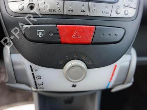 Left front steering knuckle PEUGEOT 107 (PM_, PN_) 1.0 | BP26154003M25 