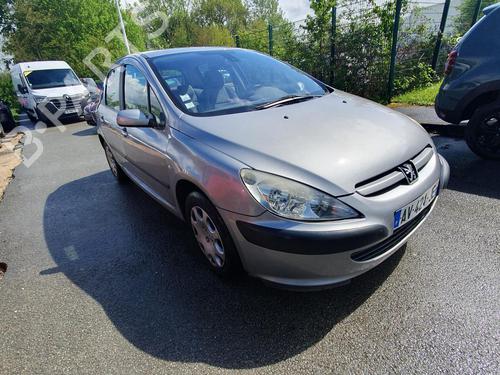 Left headlight PEUGEOT 307 (3A/C) 2.0 HDi 110 | BP27266181C28 