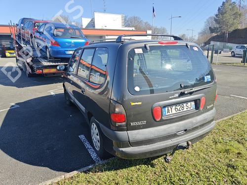 Right headlight RENAULT ESPACE III (JE0_) 2.0 16V (JE0N, JE0L, JE02) | BP25003526C29 